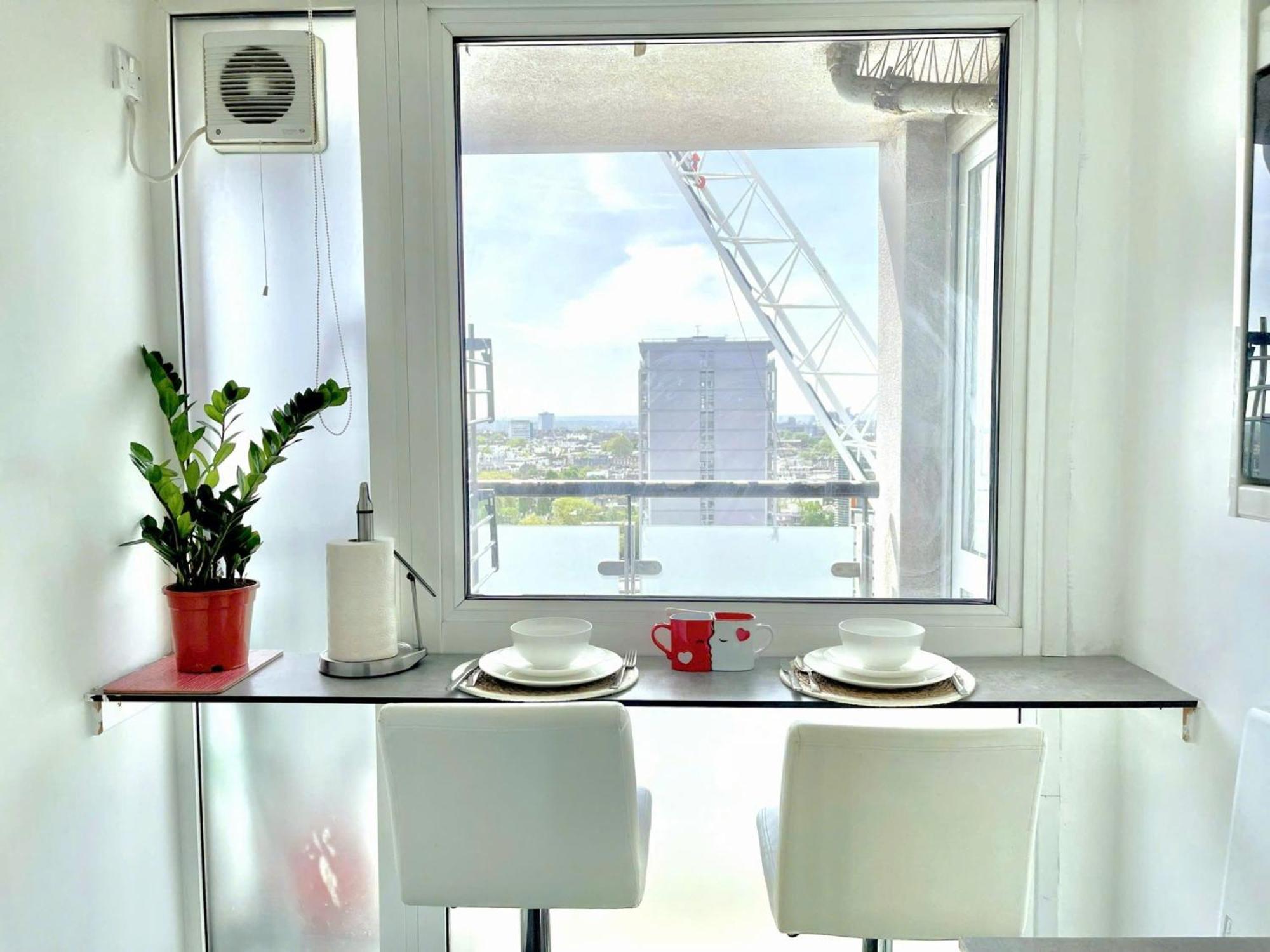 Apartment West Patio Flat In London